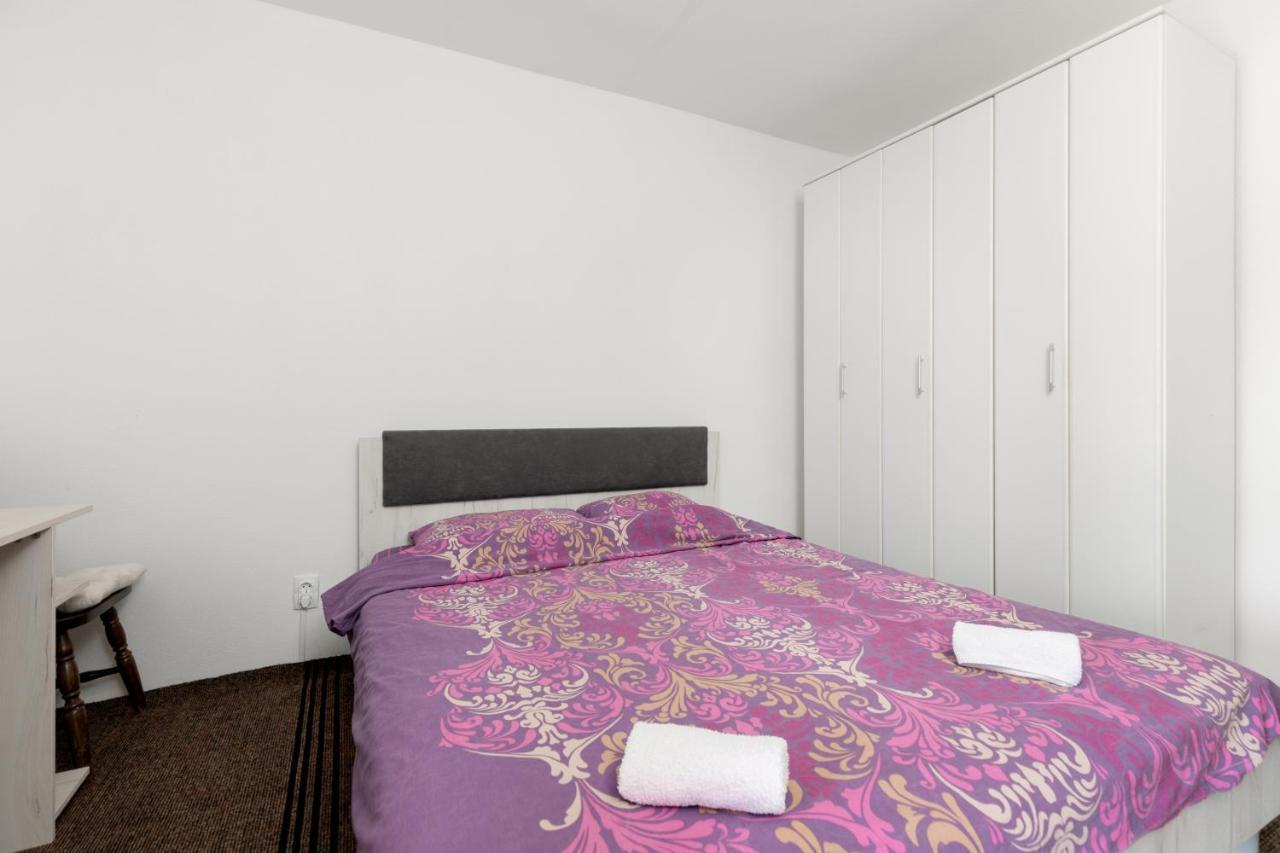 Private Center-2 Persons New