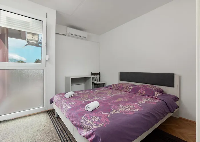 Private Room Center-2 Persons New